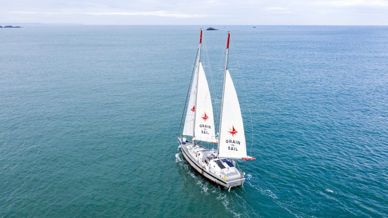 Quand le fret maritime se fait en bateau à voile